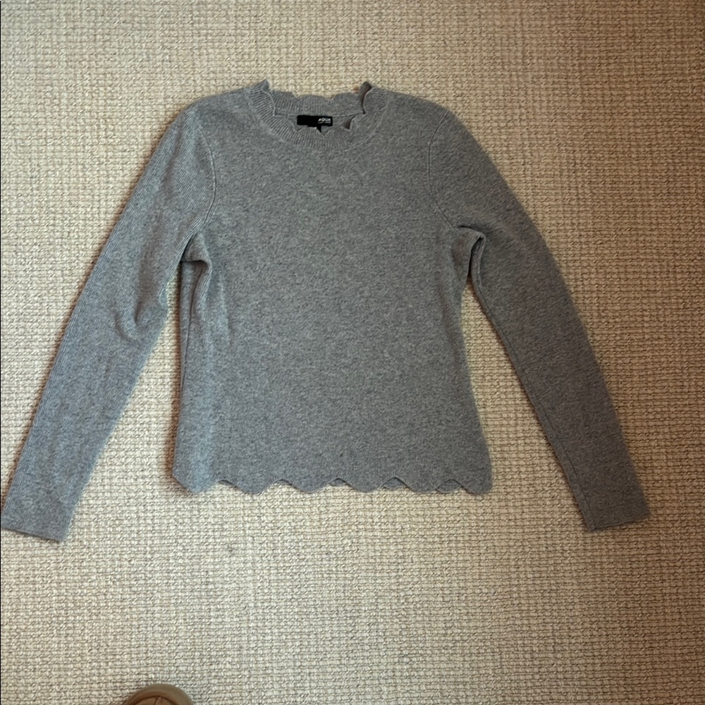 Women’s Aqua Casmere sweater, in perfect condition.